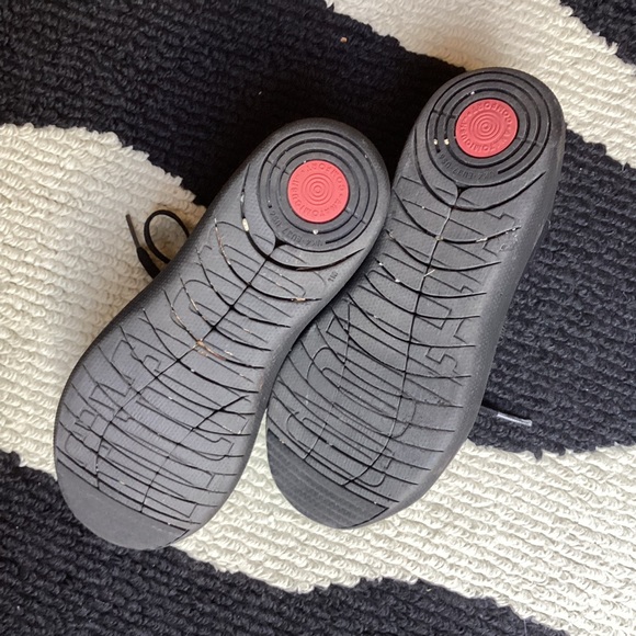 FITFLOP Sporty mirror-toe sneakers in soft black leather, Sz 6 - Picture 5 of 6